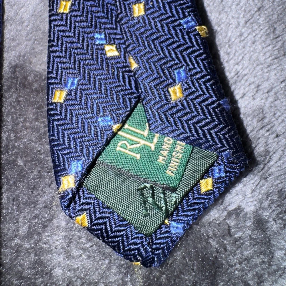 Lauren Ralph Lauren Mens Silk Tie Navy Blue Gold Geometric Herringbone USA59x3.5